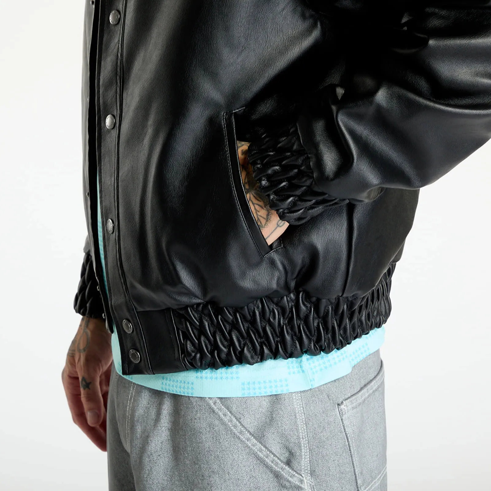 Bomberjacke Karl Kani Jacket Kani Star Full Pu College Jacket Black KM243-023-1