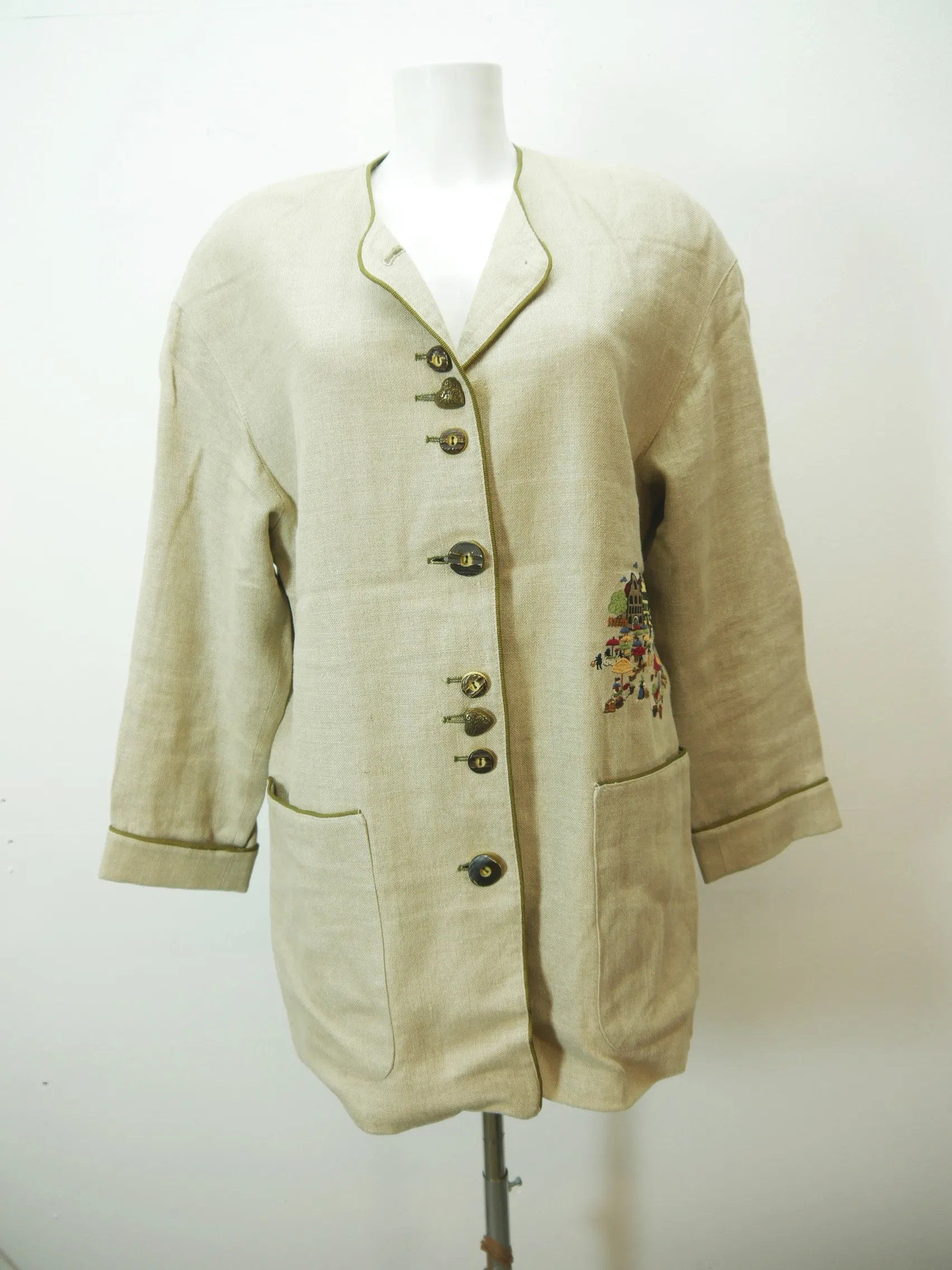 Collection Forum beige mit Stickerei fesche Damen Leinen Trachtenjacke Gr.40