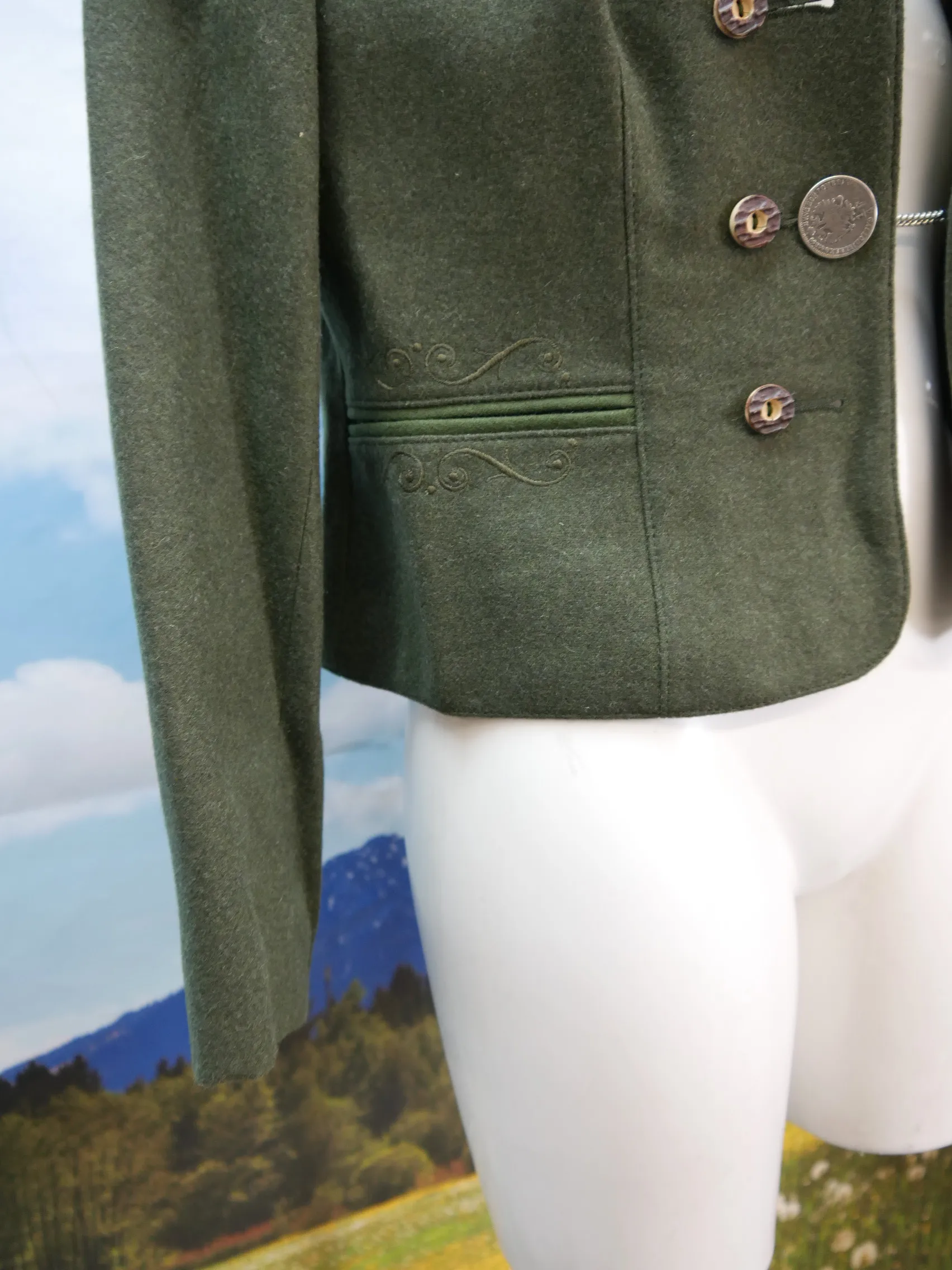 Edelweiß neuwertig grün Loden mit Stickerei fesche Trachtenjacke Jacke Gr.44