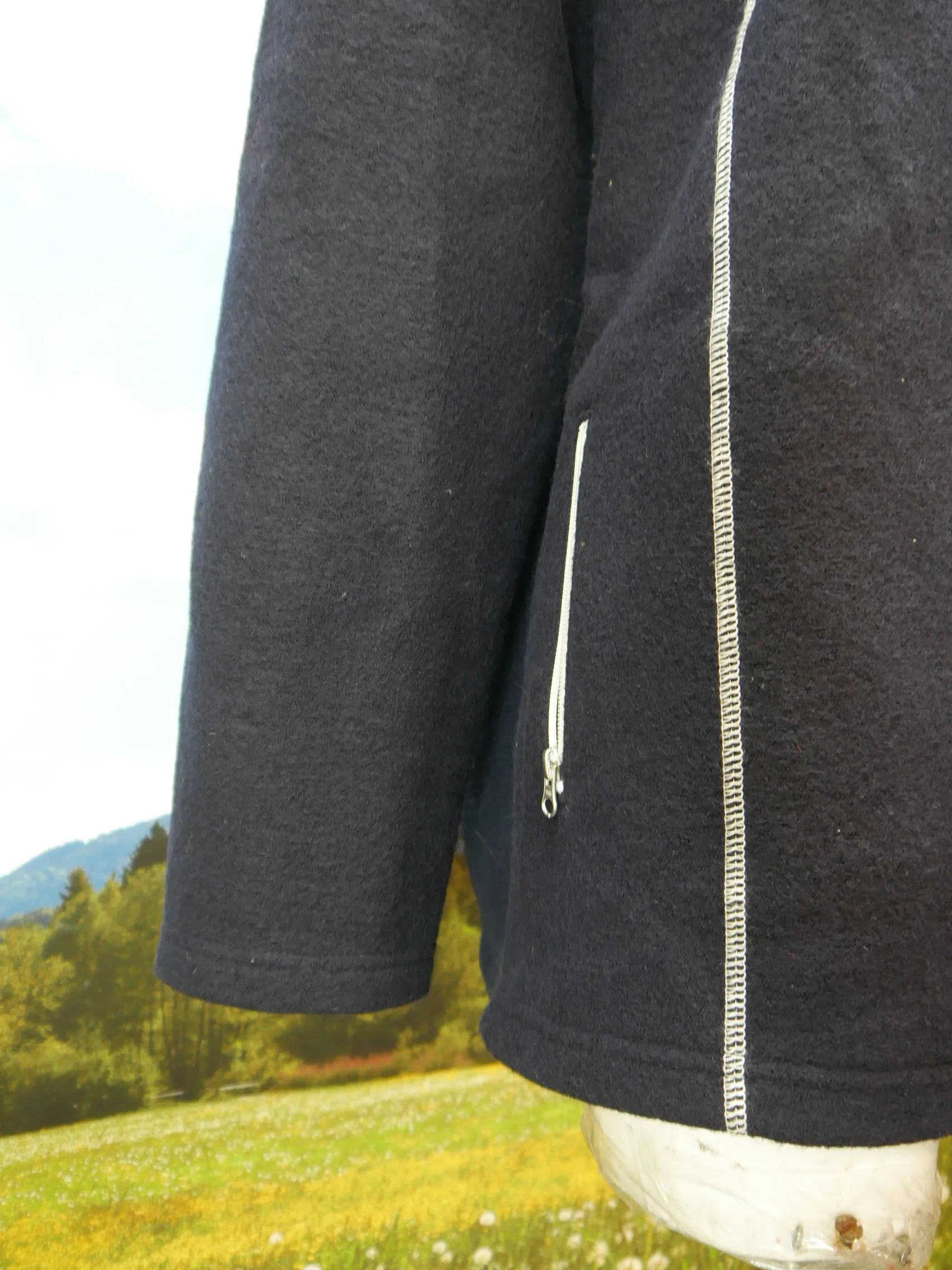 Geiger Collection rot schwarz mit Reißverschluß tolle Trachtenjacke Jacke Gr.48
