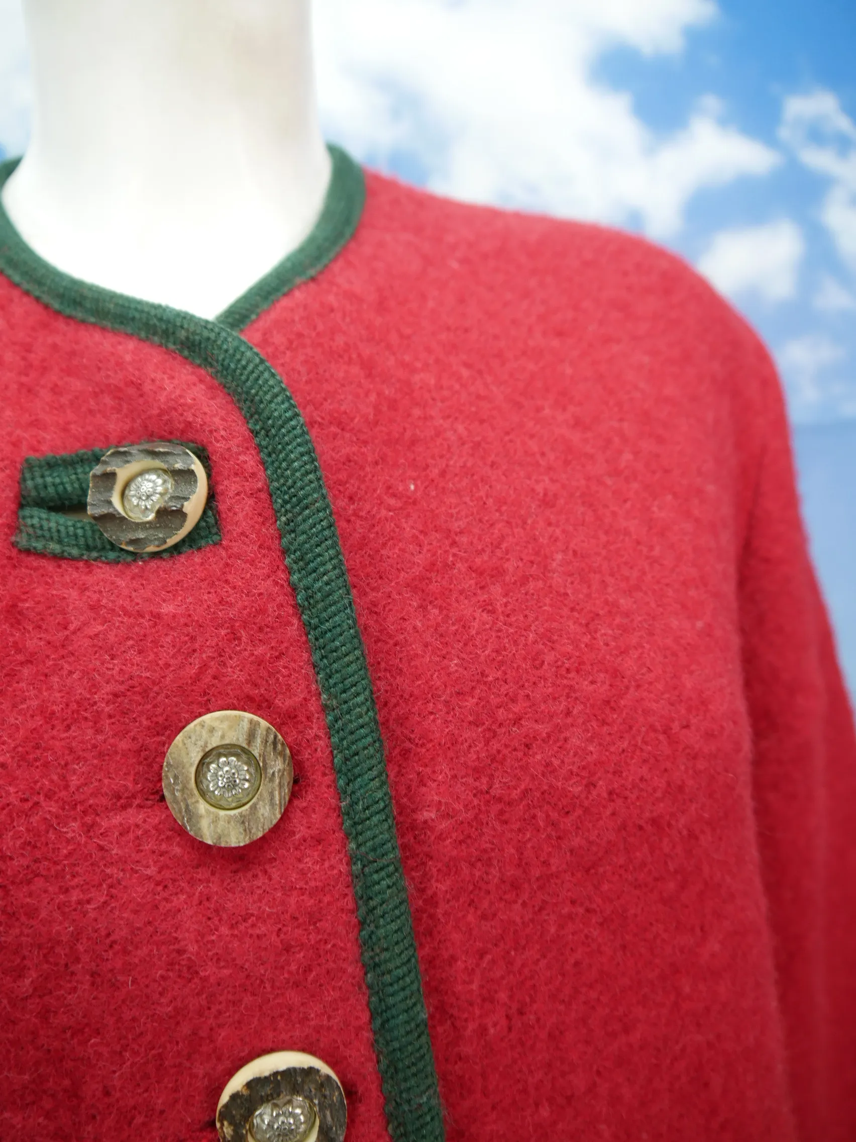 Münchner Strickmaden neuwertig rot Schurwolle klasse Trachtenjacke Jacke Gr.38