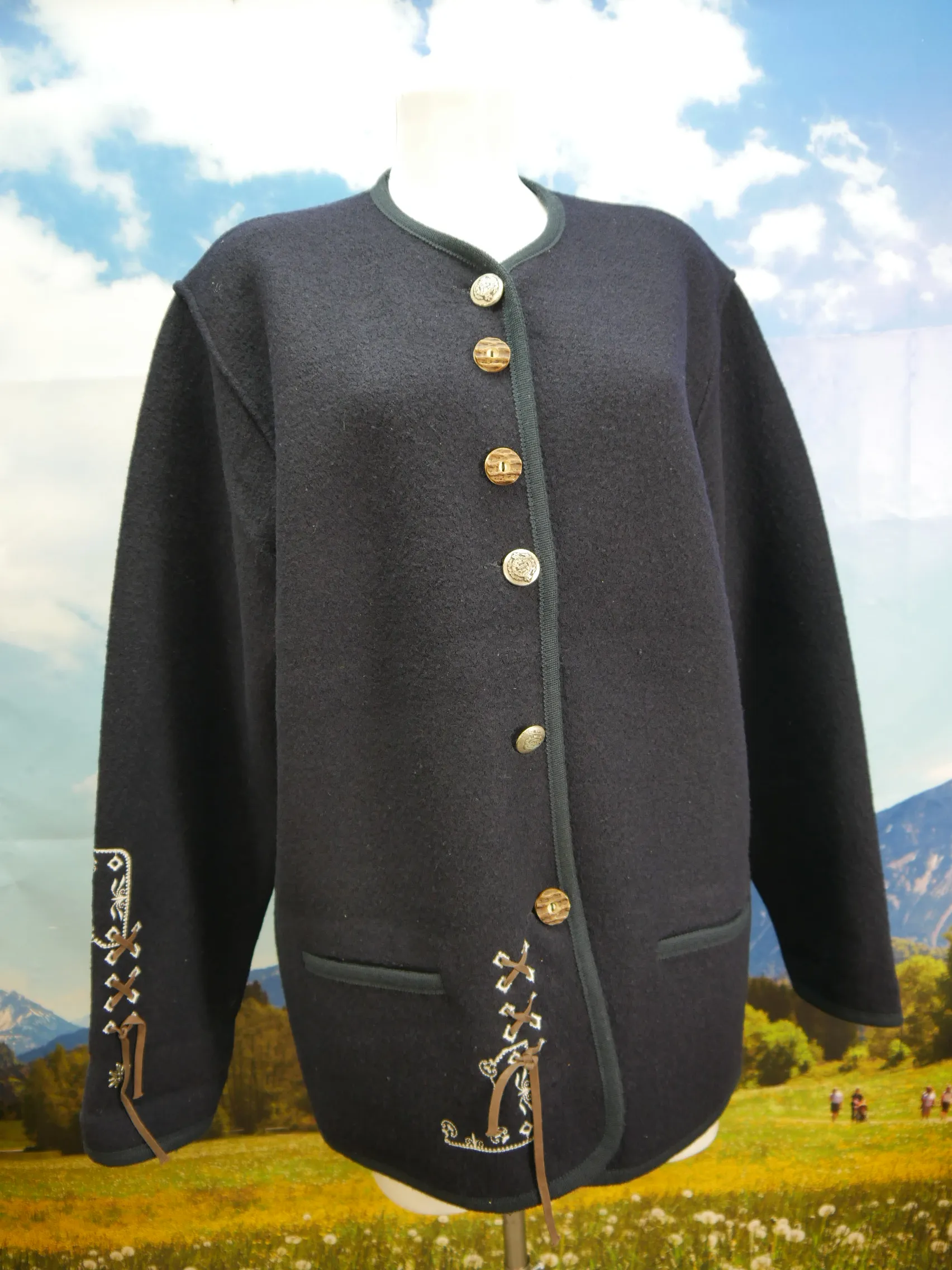 Neuwertig blauer Walker mit Stickerei fesche klasse Trachtenjacke Jacke Gr.46