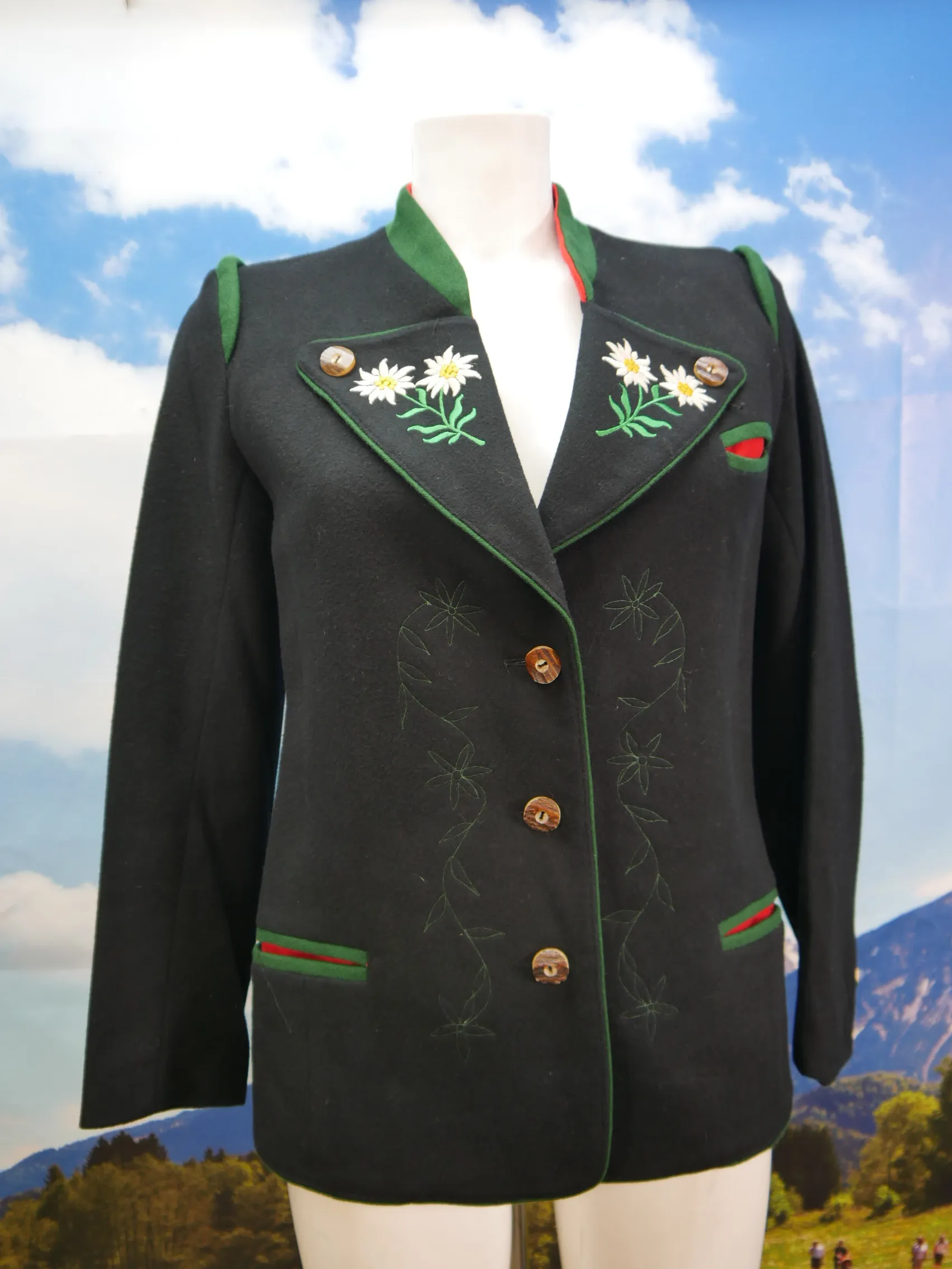 Wunderschöner Janker mit Edelweißstickerei Hirschhornknöpfe Trachtenjacke Gr.38